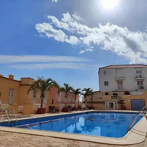 https://arenitas-beach-sin-escalonespiscinawifiparking.in-canary-islands.com